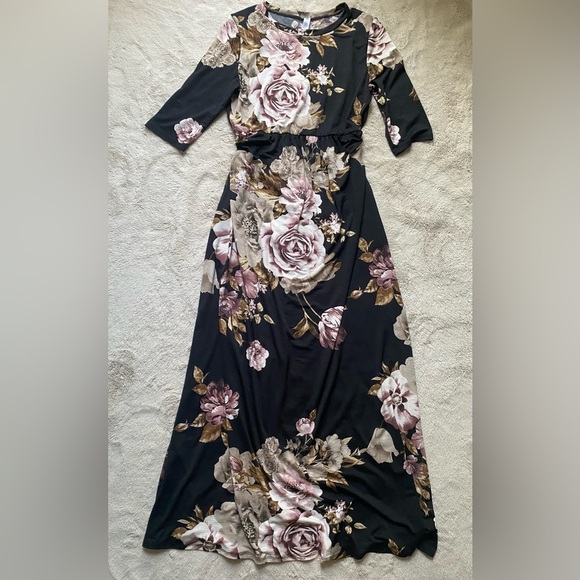 Paisley Grace Floral Maxi Dress 💕 - Picture 2 of 8